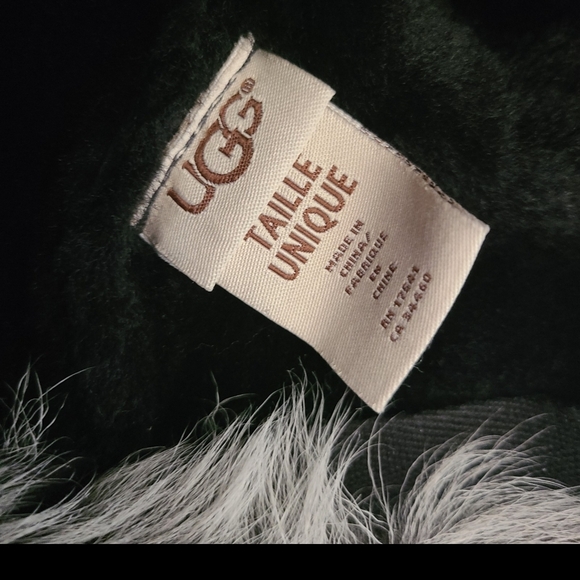 UGG AUSTRALIA Shearling Sheath Trapper Hat Aviator Beanie Cap Hat Chap main image 3
